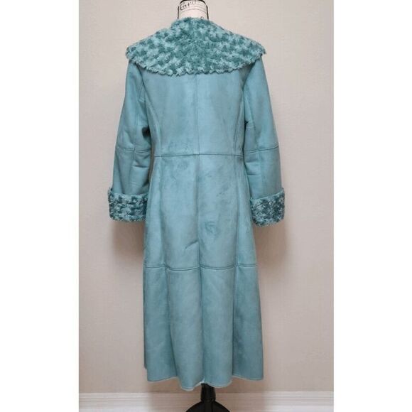 Women's Blue Coat - Picture 16 of 16